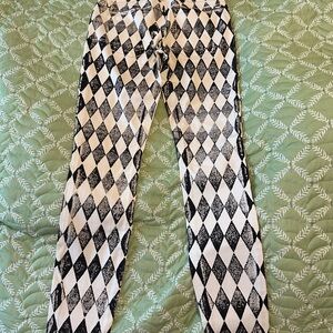 bebe Black and White Harlequin Skinny Jeans
